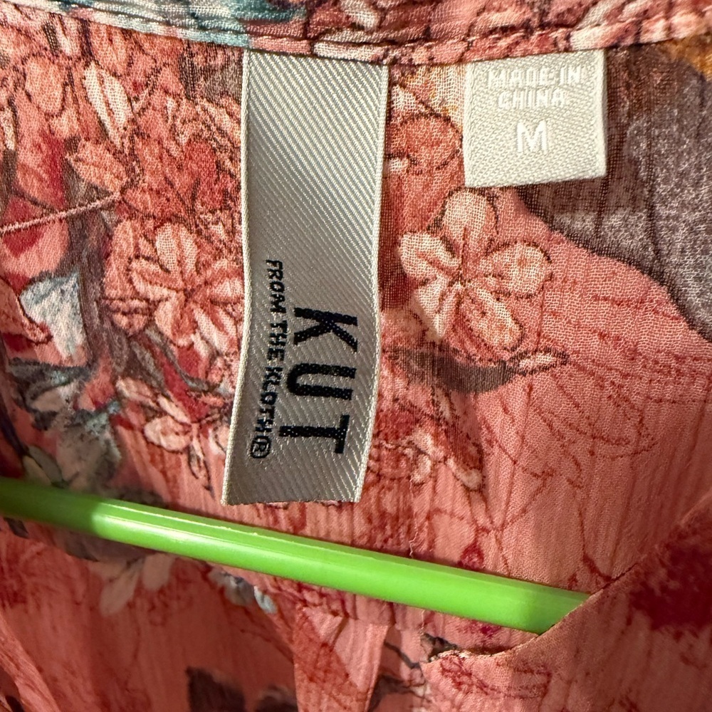 Kut from the Kloth Pink Floral Top - Picture 4 of 4